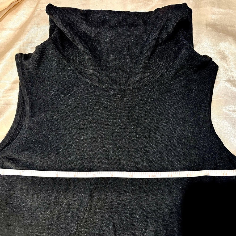 Style & Co. Collection 100% Silk women’s turtle neck. Slouchy neck.